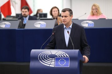 Conflit Russo-Ukrainien, débat à propos de l'aide pour les pays frontaliers
