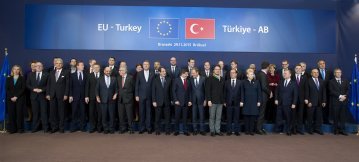 La Unión Europea está jugando con fuego : un negocio redondo para Turquía