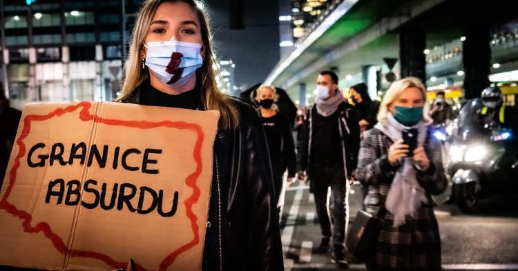 Der schwarze Protest in Polen: Streik der Polinnen oder Protest gegen die Staatsgewalt?