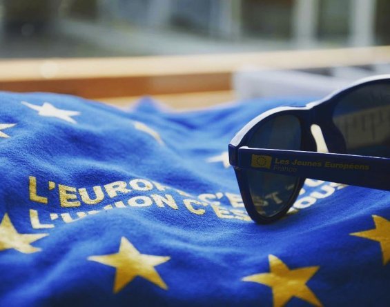 WIR SUCHEN NACH REDAKTEUR*INNEN FÜR TREFFPUNKTEUROPA.DE!