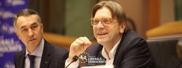 Verhofstadt: „Kommission sollte kleine, aber effektive europäische Regierung sein“