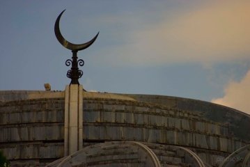 Italy's State Secularism : full of contradictions