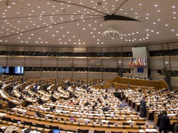 Le vote aux élections du Parlement Européen ? Enjeux, nécessités et critiques