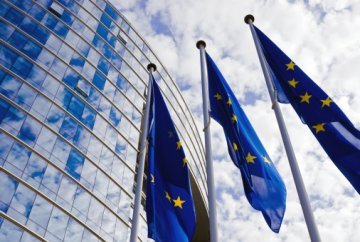 Η Στρατηγική Πυξίδα – Μια Περσίδα Φωτός σε μια Στιγμή Κρίσης