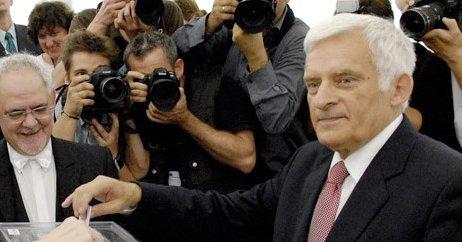 Vers une nomination groupée de tous les nouveaux responsables de l'UE sous l'égide du Traité de Lisbonne ? 