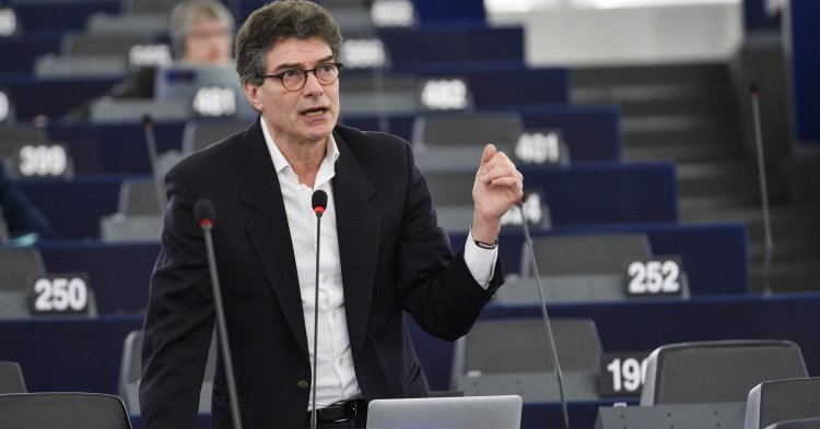 Pascal Durand : « Aucune société ne peut se développer en laissant 20 ou 30% de sa jeunesse au chômage ! »