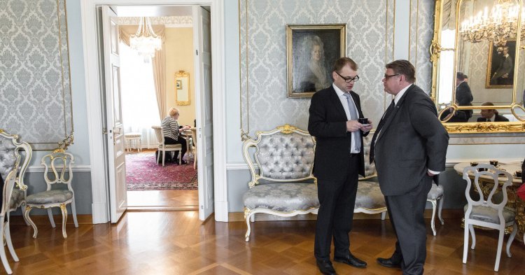 How to Tame Populists ? The Finnish Method put to the Test