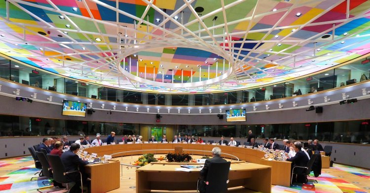 Opération militaire de la Turquie, accord trouvé pour le Brexit, élargissement de l'UE manqué : le bilan du Conseil européen au Parlement