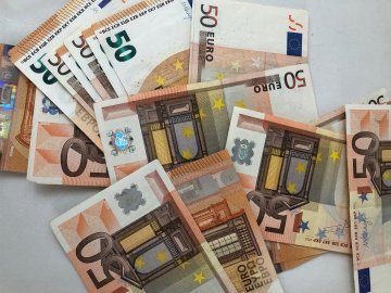 Falsification de documents et détournement d'argent, le Parlement soutient la Commission