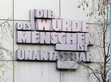 Die Transferunion: ein Stück Menschenwürde