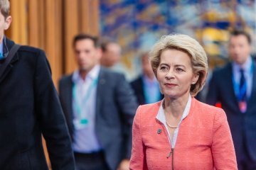 Von Juncker zu von der Leyen : die größten Herausforderungen der scheidenden und der neuen Kommissionen 