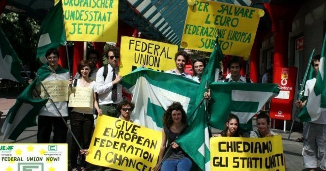 Initiative pour une Union politique et fédérale en Europe. Maintenant !