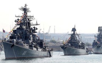EU calls for de-escalation, gives funding to Ukraine after Kerch Strait incident