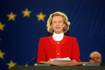 Nicole Fontaine : « plus que jamais besoin de solidarité pour assurer la paix »