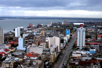Madgermanes : Mosambikanische Vertragsarbeiter*innen in der DDR