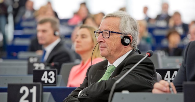 Avec Jean-Claude Juncker, la Commission européenne fait des vagues politiques