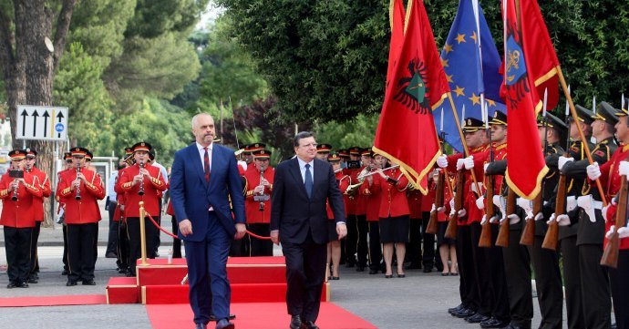 Und ewig lockt Europa: Albanien auf dem Weg zum EU-Beitritt 