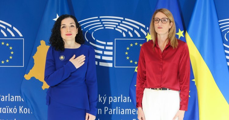 Vjosa Osmani au Parlement européen : le rêve européen du Kosovo