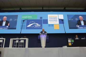 Fédéraliser les partis politiques d'Europe