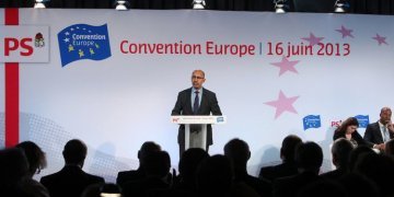 Carton rouge à Pierre Moscovici et Harlem Désir : en Europe, les boulets ne coulent pas !