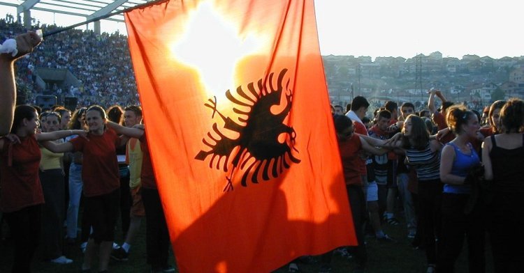 Chute du Président Pacolli – Le Kosovo dans l'impasse