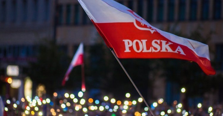 Restrictions de liberté : focus sur la subversion de la presse publique et du système judiciaire en Pologne