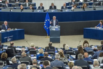 Creating a European space of debate : Cross-border debate on EU and domestic affairs