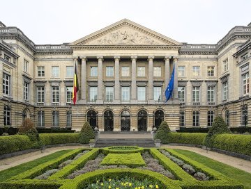 Rethinking Belgian Federalism : Regional Divides and National Implications