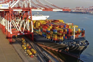 Market turmoil in China : We all want to export our way out, but to whom ?