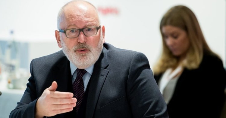 Timmermans becomes the socialist top candidate as Šefčovič backs out of Spitzenkandidaten race